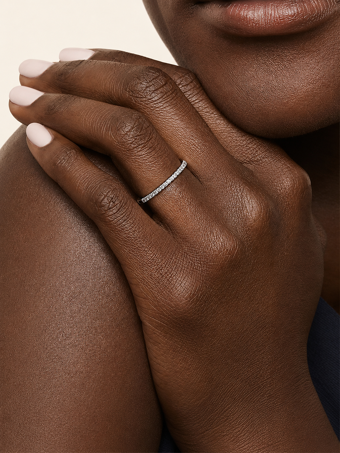 LUMI FINE DIAMOND BAND (1.5MM)