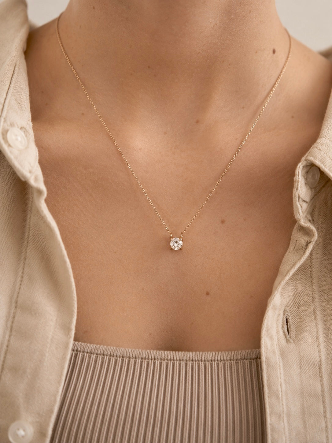 FLOATING DIAMOND NECKLACE (0.50 ct)