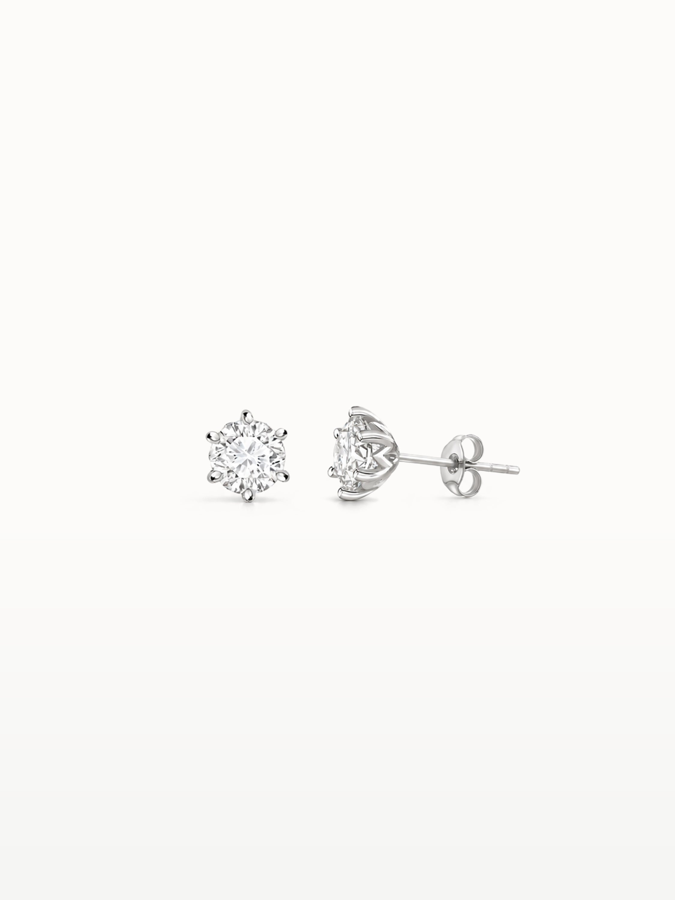 CLASSIC SOLITAIRE DIAMOND STUDS