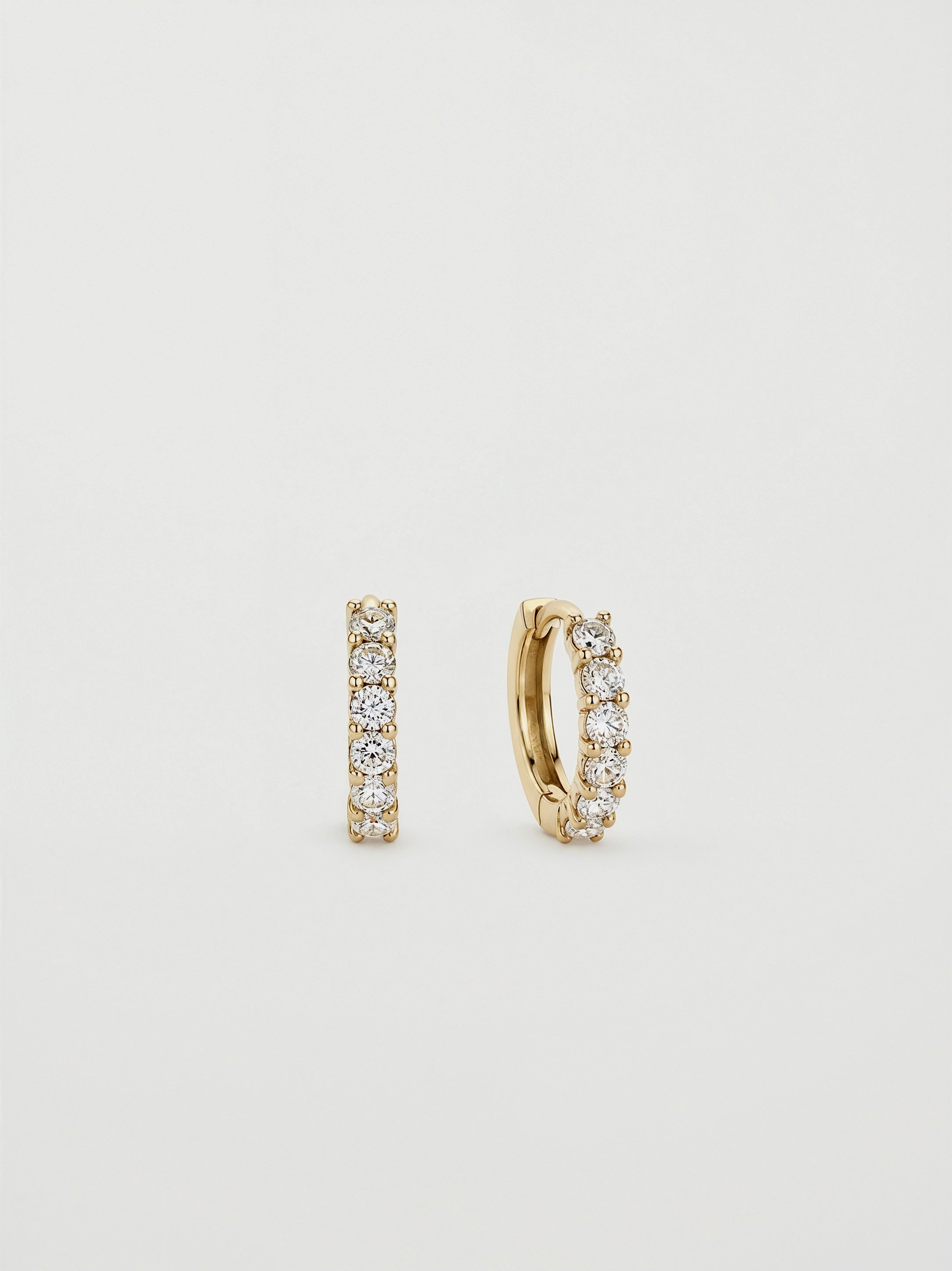 LUMI DIAMOND HUGGIES